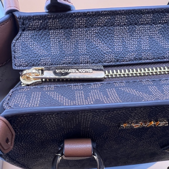 MICHAEL MICHAEL KORS Kris Small Logo Satchel - Picture 10 of 14